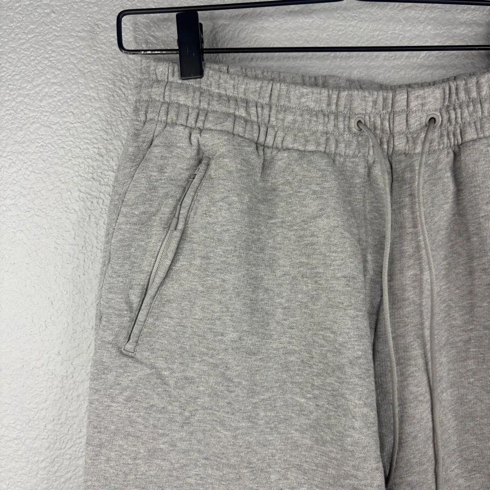Y-3 Yohji Yamamoto Grey Joggers with Zippered Pockets - Picture 4 of 11